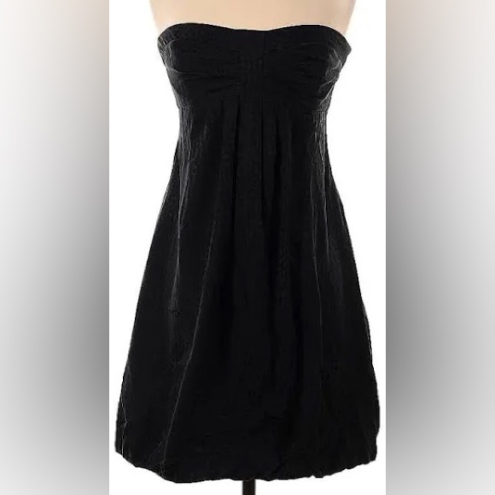 WHITE HOUSE BLACK MARKET: BLACK STRAPLESS DRESS WITH BUBBLE HEM SIZE 0 - Picture 1 of 4